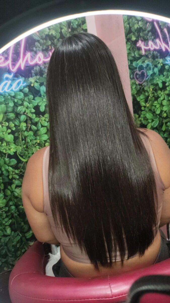 Camila especialista em alisamentos