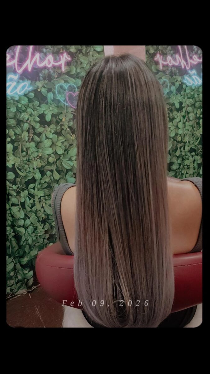 Camila especialista em alisamentos